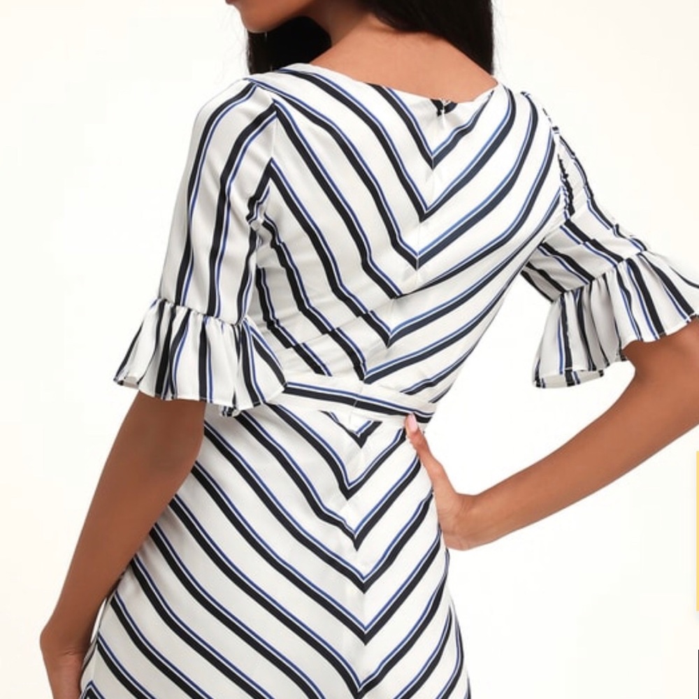 BB Dakota ivory striped ruffle dress - Picture 2 of 3